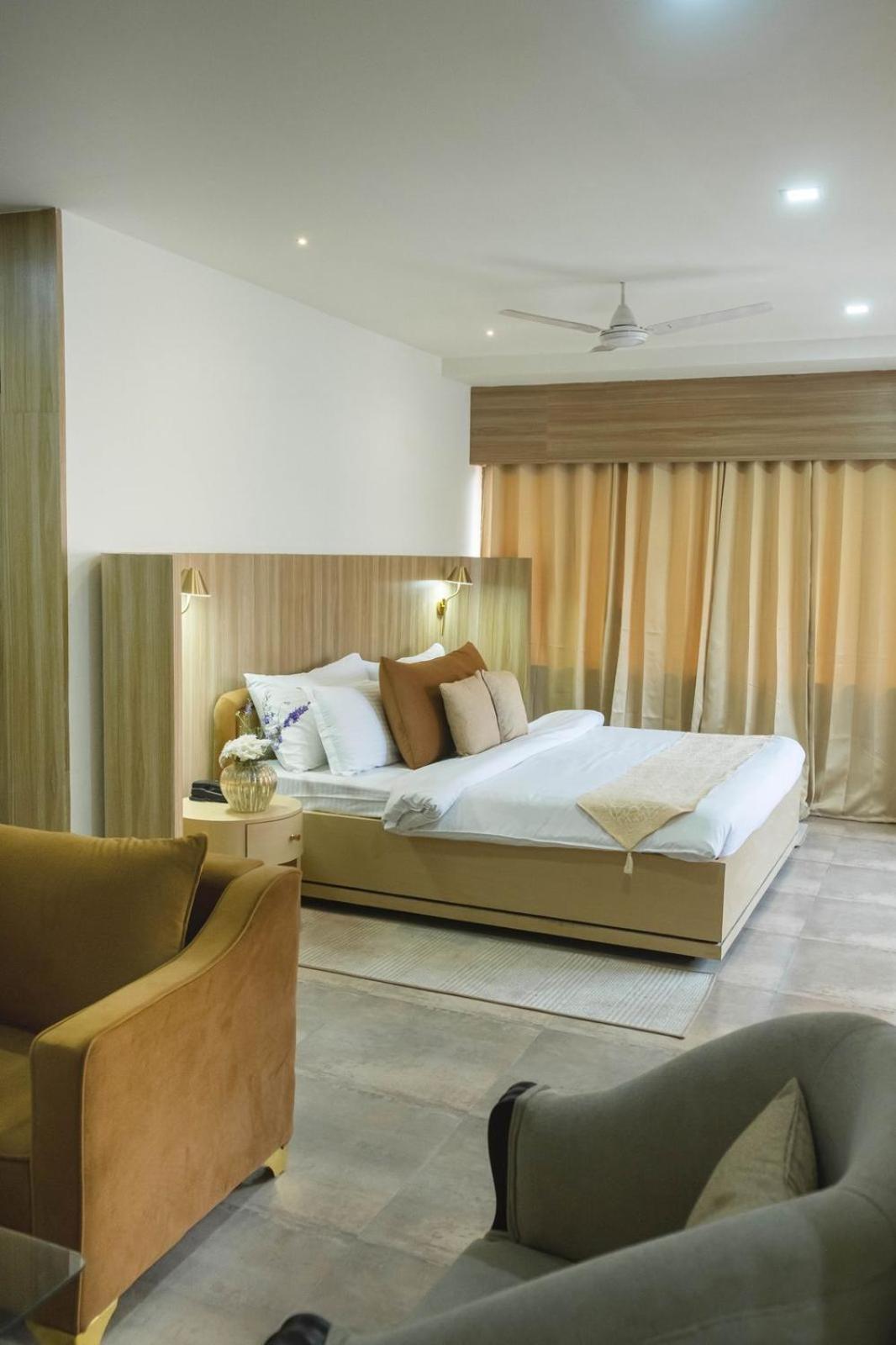 Hotel Lake Shilloi Dimāpur Zewnętrze zdjęcie