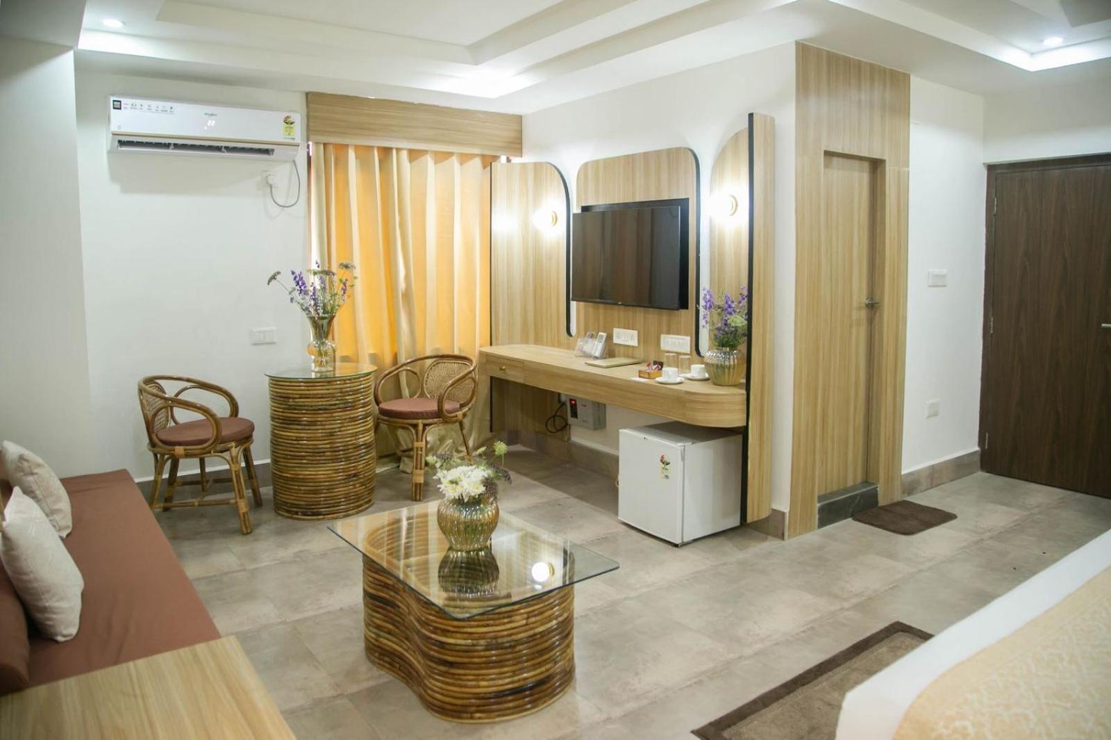 Hotel Lake Shilloi Dimāpur Zewnętrze zdjęcie