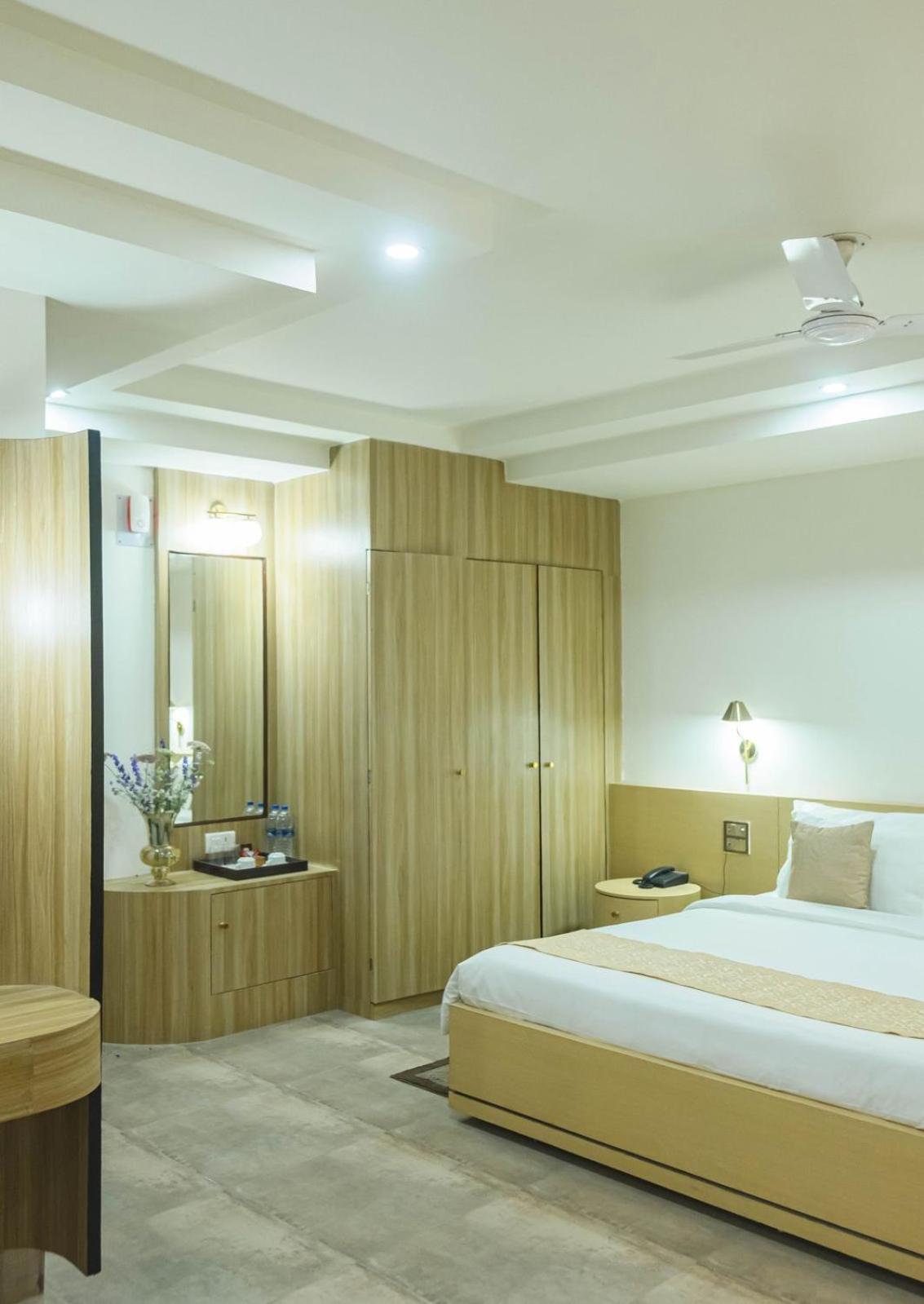 Hotel Lake Shilloi Dimāpur Zewnętrze zdjęcie
