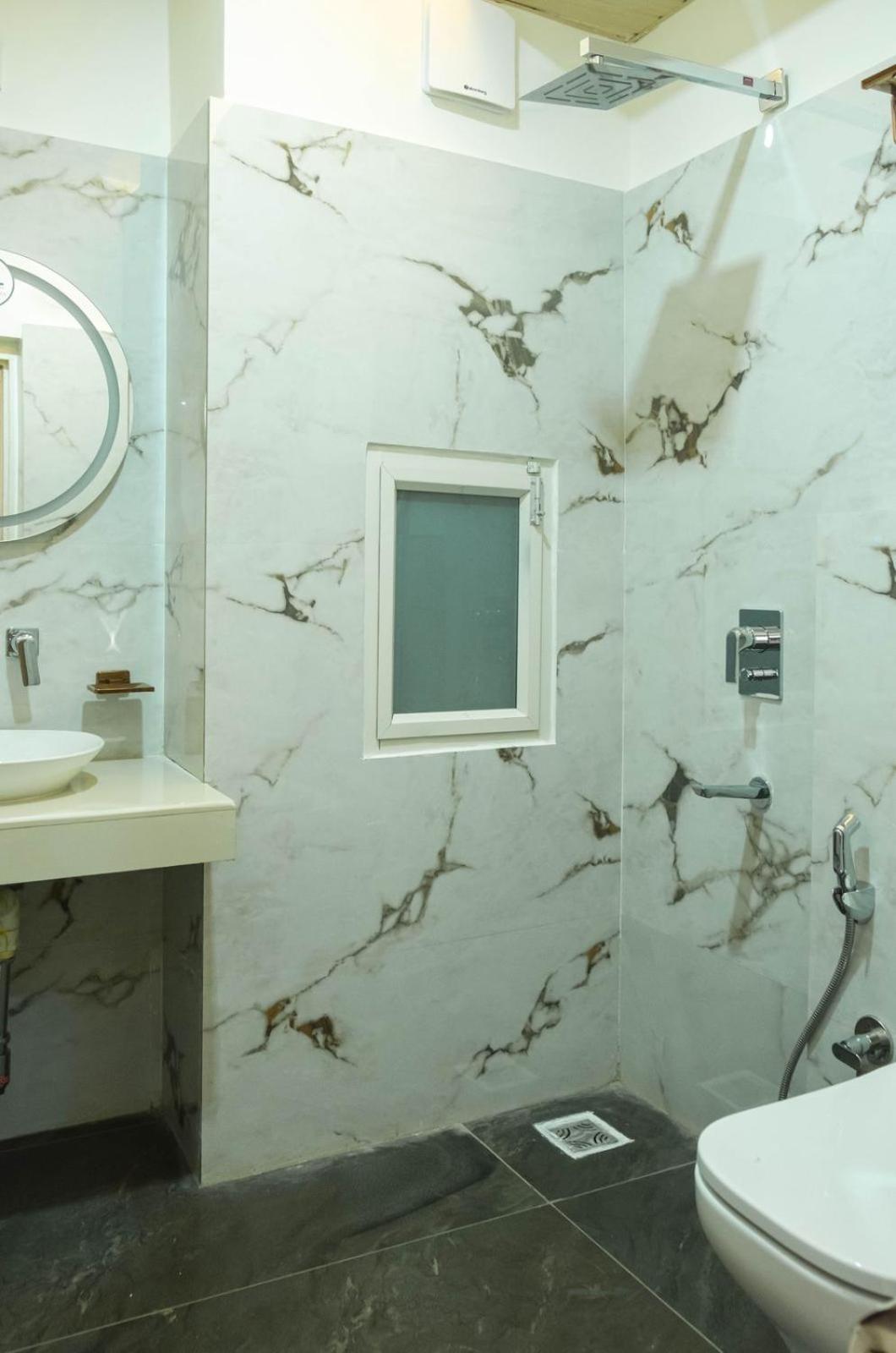 Hotel Lake Shilloi Dimāpur Zewnętrze zdjęcie